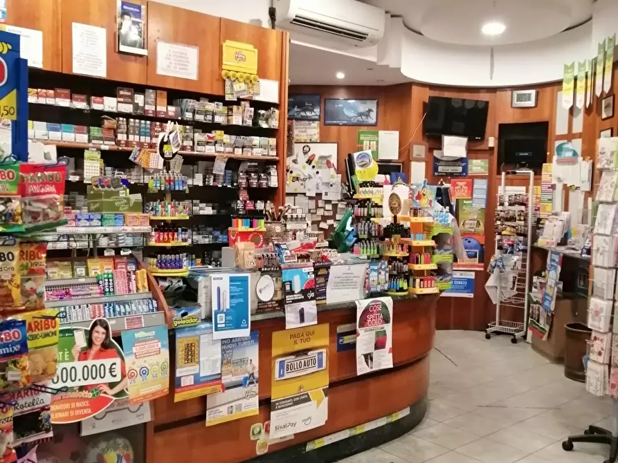 Immagine 2 di Attività commerciale in vendita  a Castiglione Della Pescaia