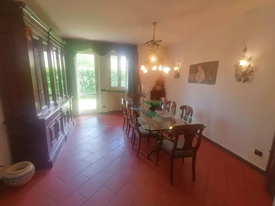 Immagine 39 di Villa in vendita  a Lucca