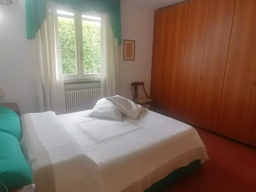 Immagine 29 di Villa in vendita  a Lucca