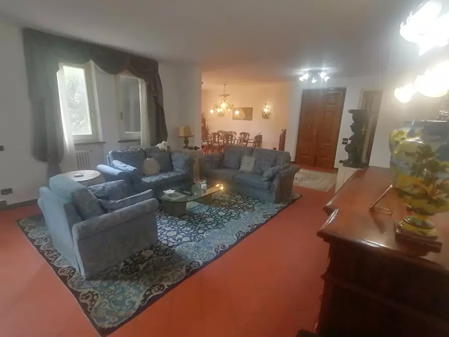 Immagine 28 di Villa in vendita  a Lucca