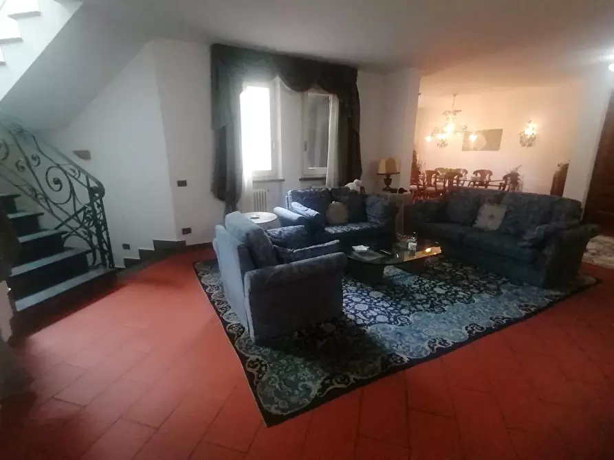 Immagine 27 di Villa in vendita  a Lucca