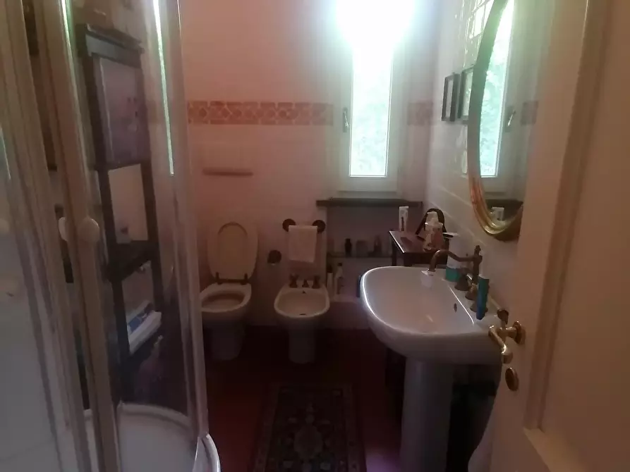 Immagine 26 di Villa in vendita  a Lucca