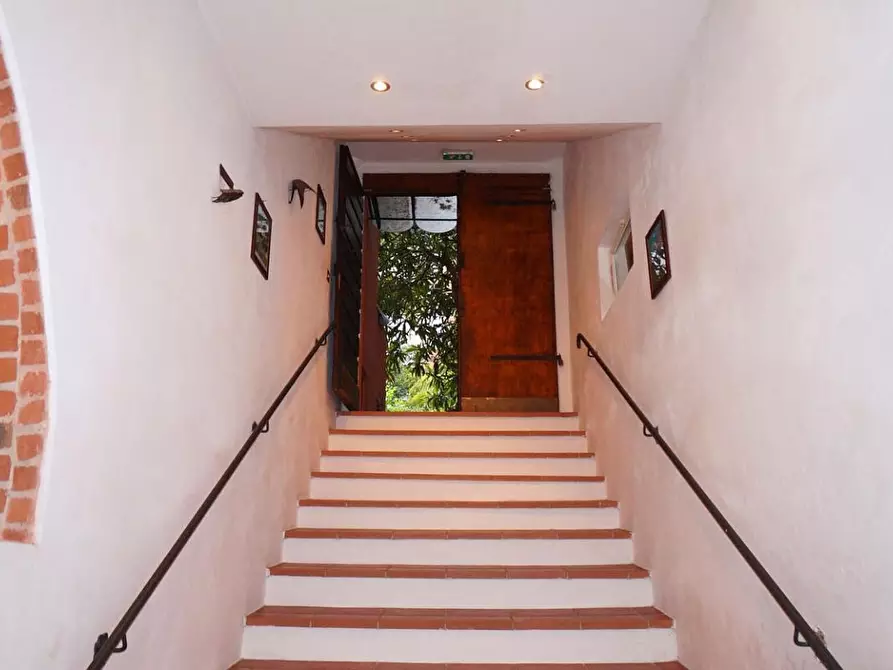 Immagine 15 di Villa in vendita  a Carrara