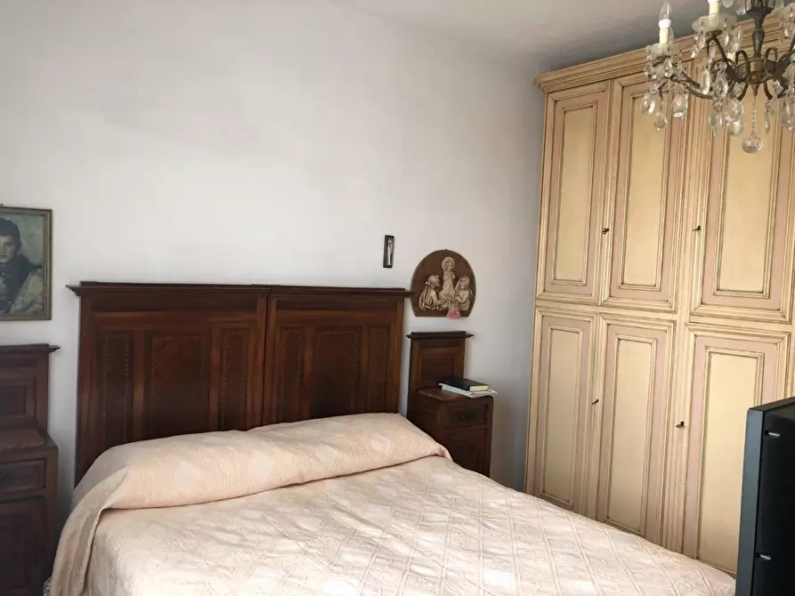 Immagine 16 di Villa in vendita  a Massa