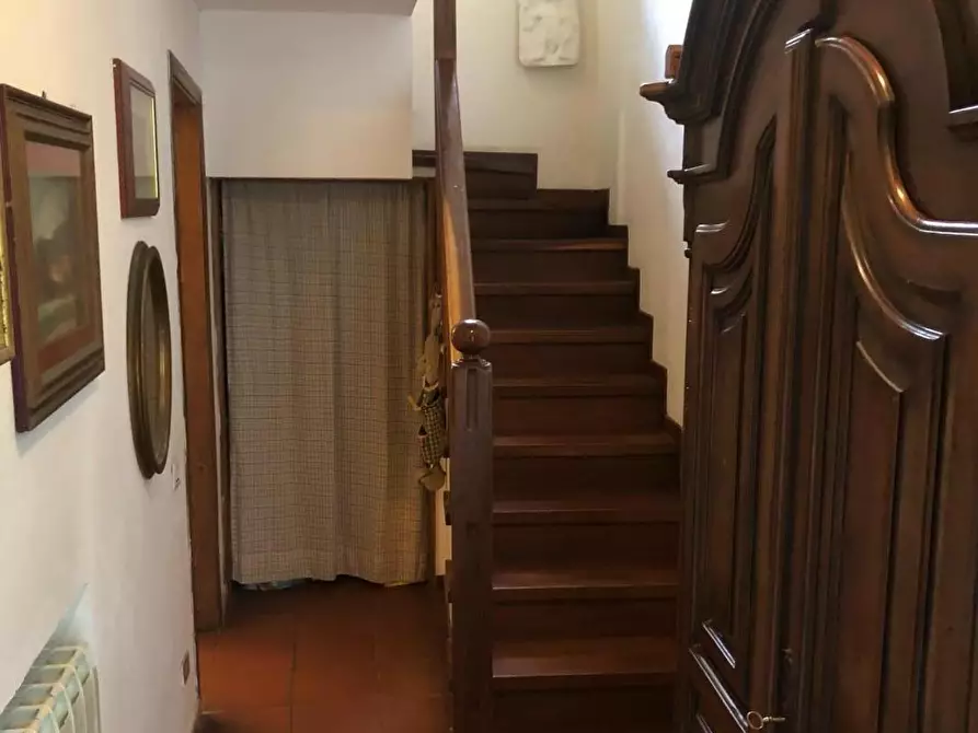 Immagine 19 di Villa in vendita  a Massa