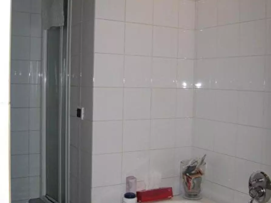 Immagine 5 di Appartamento in vendita  a Lucca