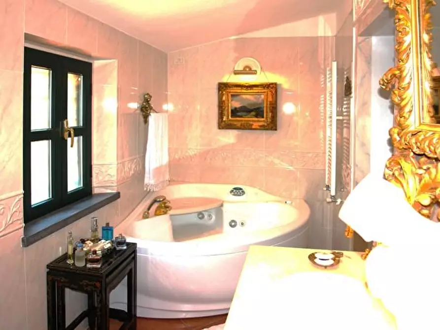 Immagine 23 di Casa colonica in vendita  a Rosignano Marittimo