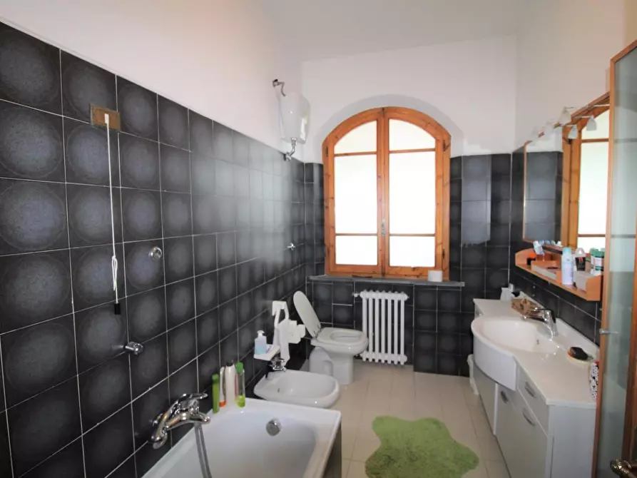 Immagine 16 di Villa in vendita  a Montopoli In Val D'arno