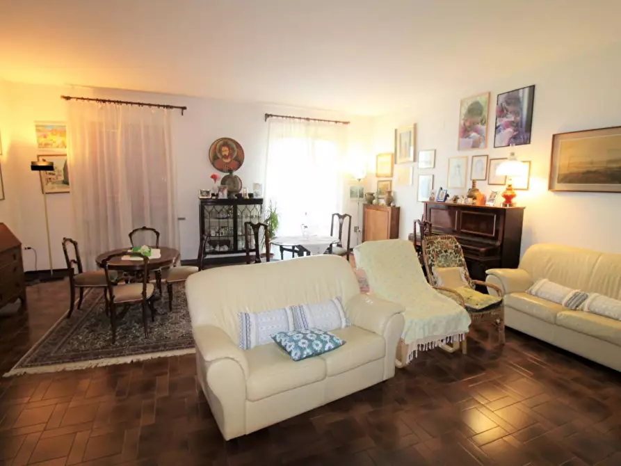 Immagine 5 di Villa in vendita  a Montopoli In Val D'arno