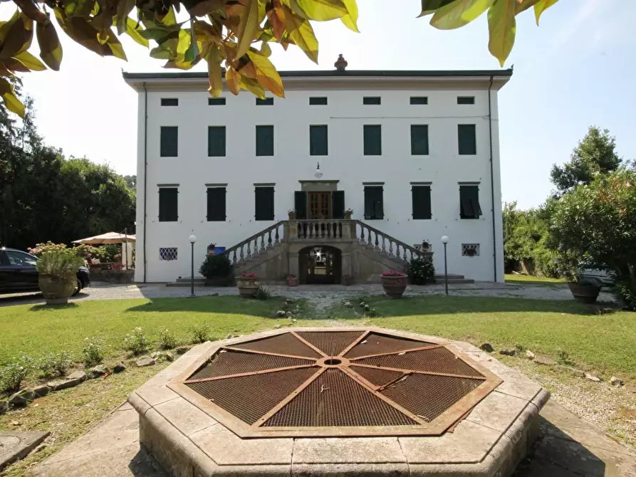 Immagine 1 di Casa semindipendente in vendita  a Capannori