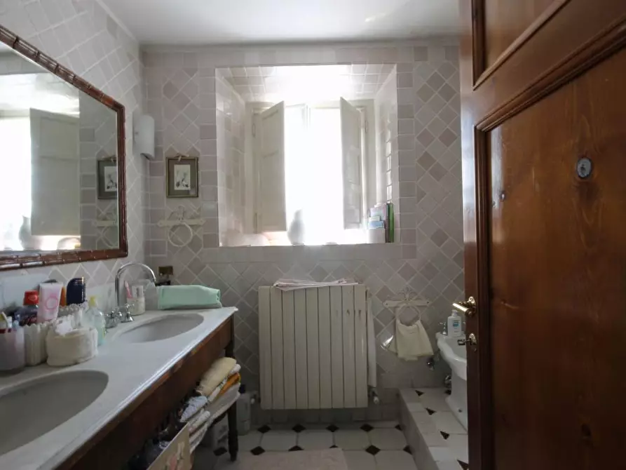 Immagine 25 di Casa semindipendente in vendita  a Capannori