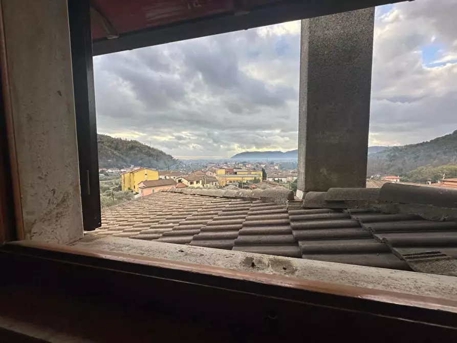 Immagine 70 di Casa indipendente in vendita  a Ortonovo