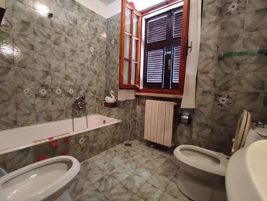 Immagine 31 di Casa indipendente in vendita  a Ortonovo