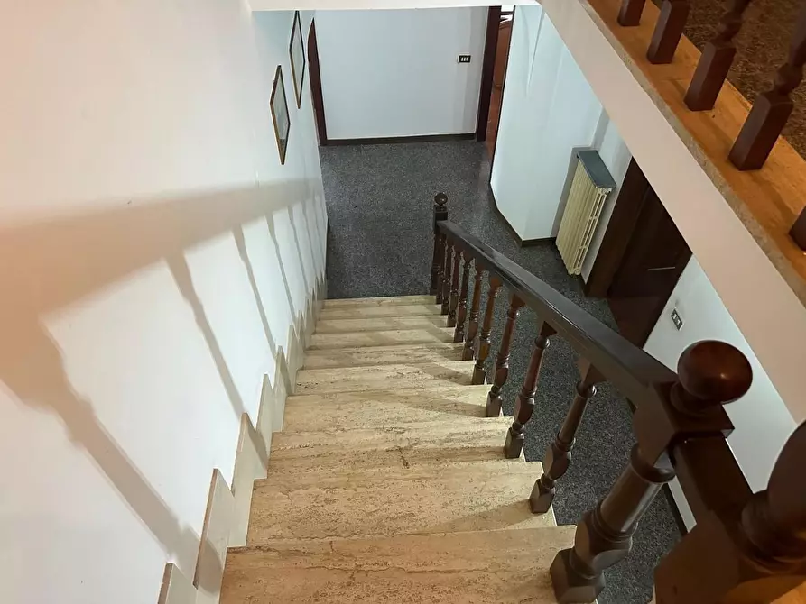 Immagine 71 di Casa indipendente in vendita  a Ortonovo