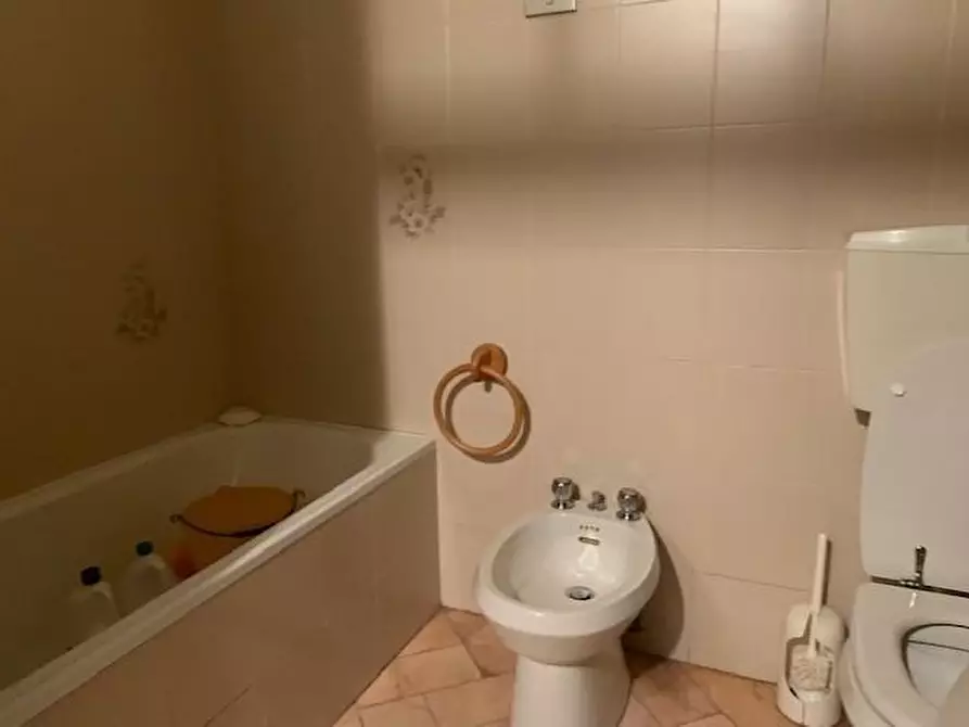 Immagine 7 di Casa indipendente in vendita  a Ortonovo