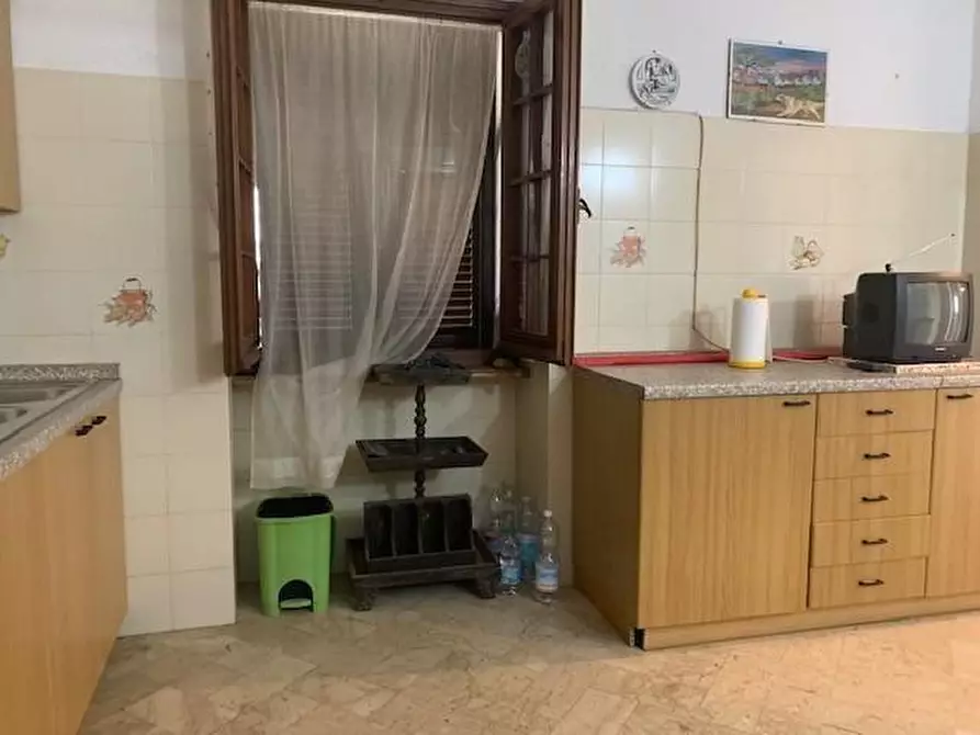 Immagine 5 di Casa indipendente in vendita  a Ortonovo