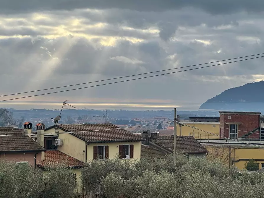 Immagine 42 di Casa indipendente in vendita  a Ortonovo