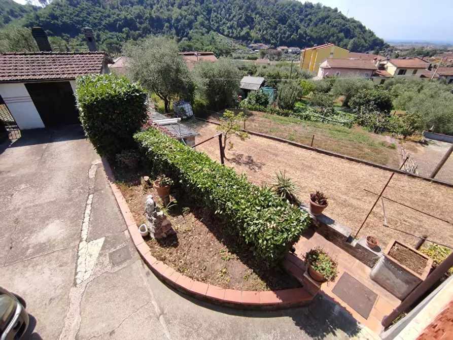 Immagine 9 di Casa indipendente in vendita  a Ortonovo