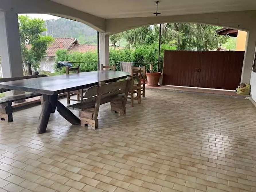 Immagine 2 di Casa indipendente in vendita  a Ortonovo