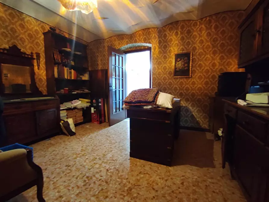 Immagine 25 di Casa indipendente in vendita  a Ortonovo