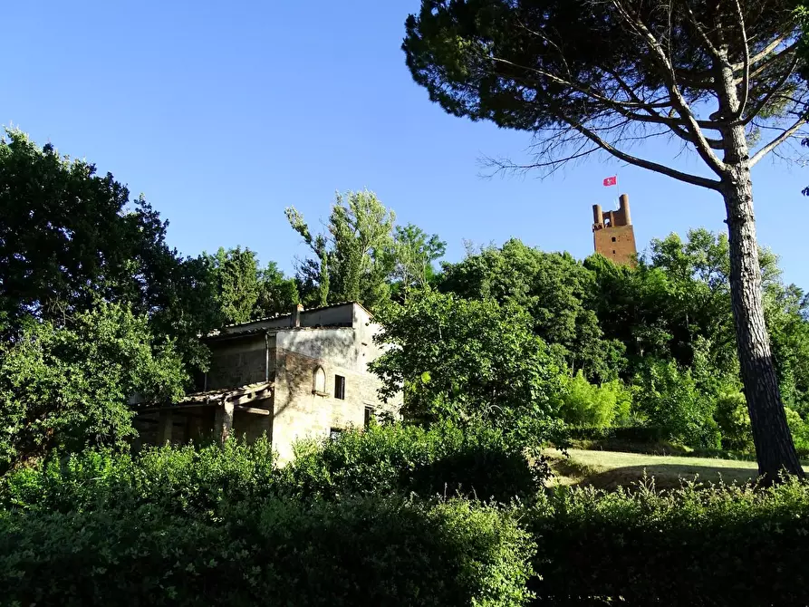 Immagine 14 di Villa in vendita  a San Miniato
