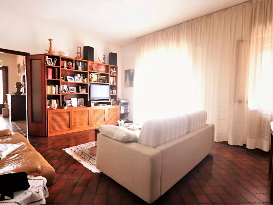 Immagine 4 di Casa indipendente in vendita  a Buti