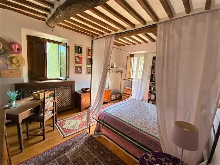 Immagine 12 di Rustico / casale in vendita  a Lucca