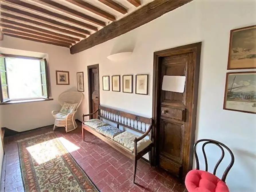 Immagine 11 di Rustico / casale in vendita  a Lucca