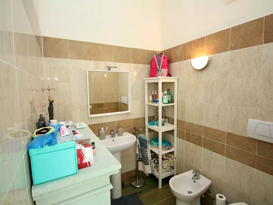 Immagine 16 di Loft/Open space in affitto  a Pisa