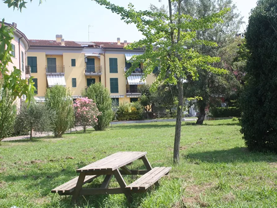 Immagine 11 di Appartamento in vendita  a Ameglia