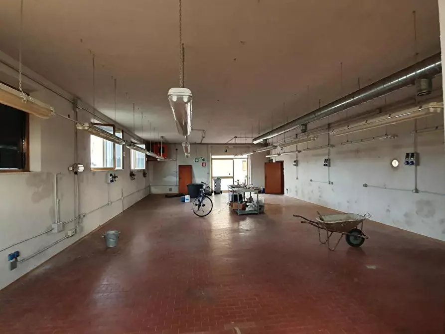 Immagine 12 di Attività artigianale in vendita  a Cerreto Guidi