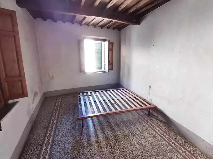 Immagine 5 di Palazzo in vendita  a Palaia