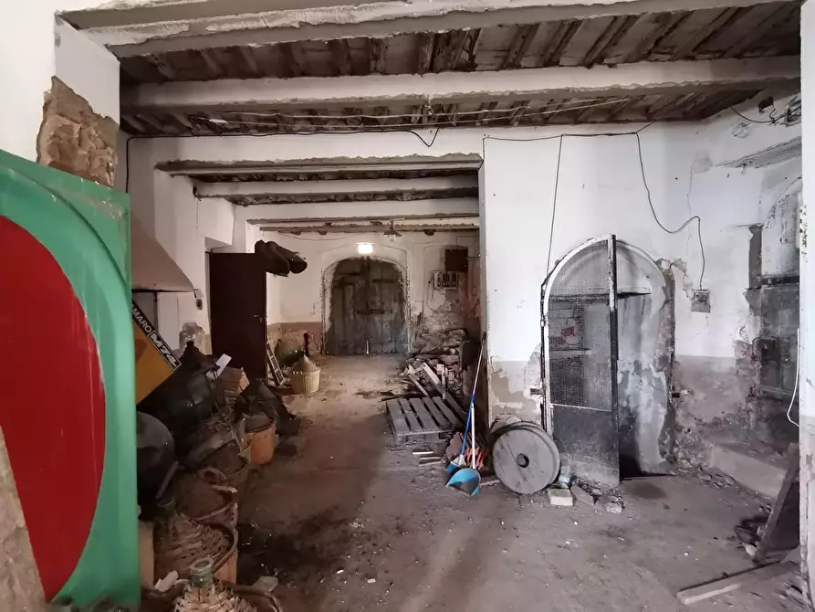 Immagine 23 di Palazzo in vendita  a Palaia