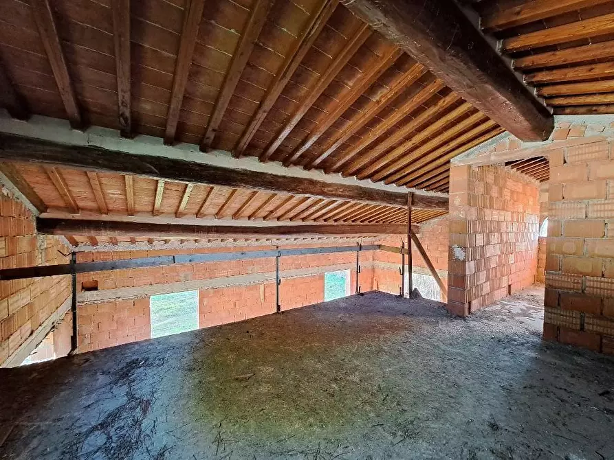 Immagine 12 di Villa in vendita  a San Giuliano Terme