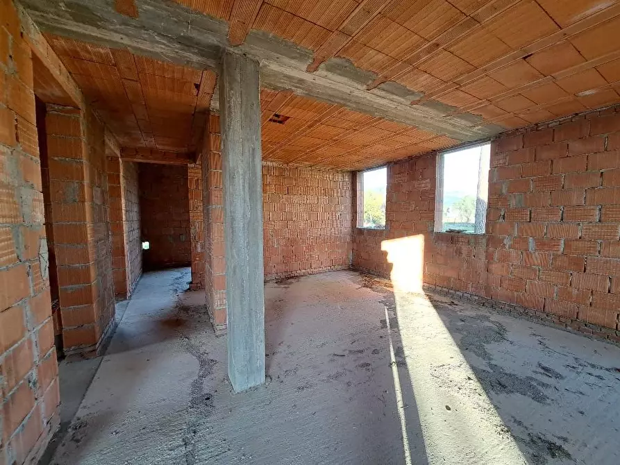 Immagine 6 di Villa in vendita  a San Giuliano Terme