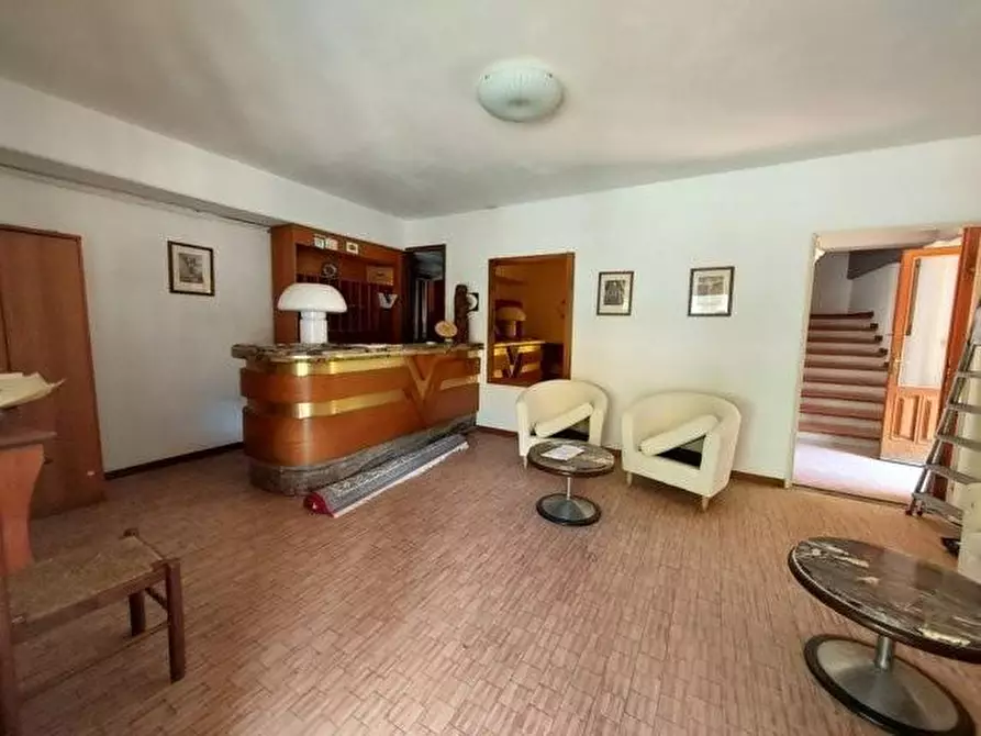 Immagine 5 di Albergo/B&B/Residence in vendita  a Vagli Sotto