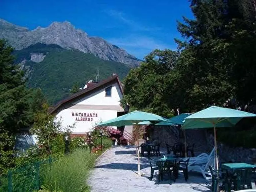 Immagine 2 di Albergo/B&B/Residence in vendita  a Vagli Sotto