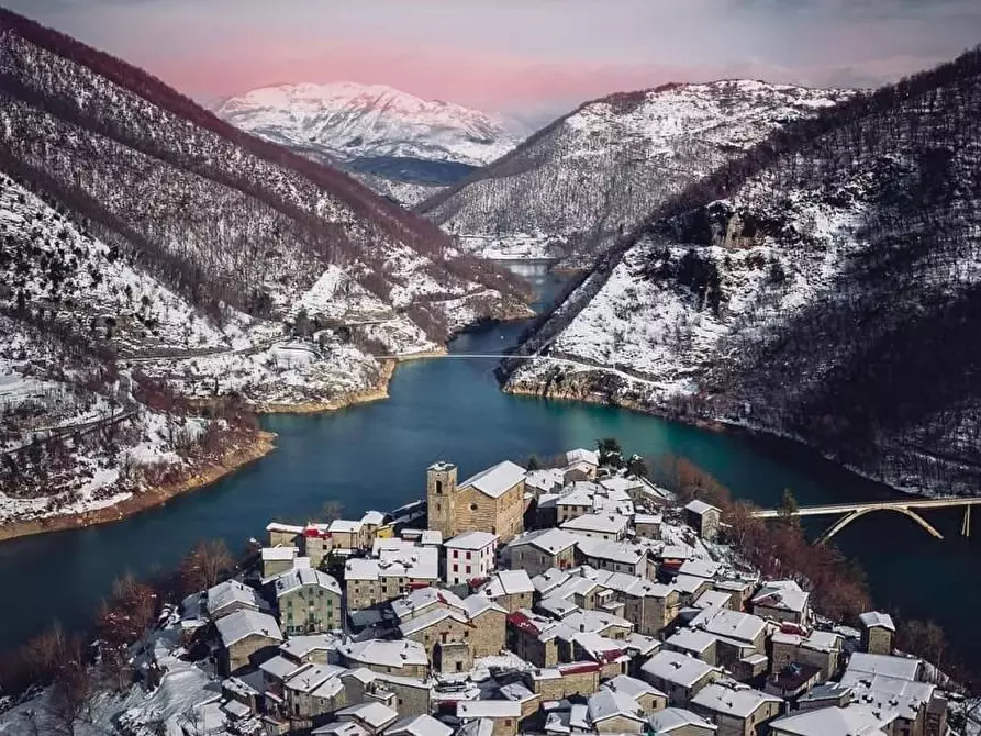 Immagine 22 di Albergo/B&B/Residence in vendita  a Vagli Sotto