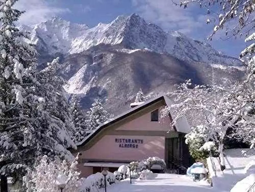 Immagine 7 di Albergo/B&B/Residence in vendita  a Vagli Sotto