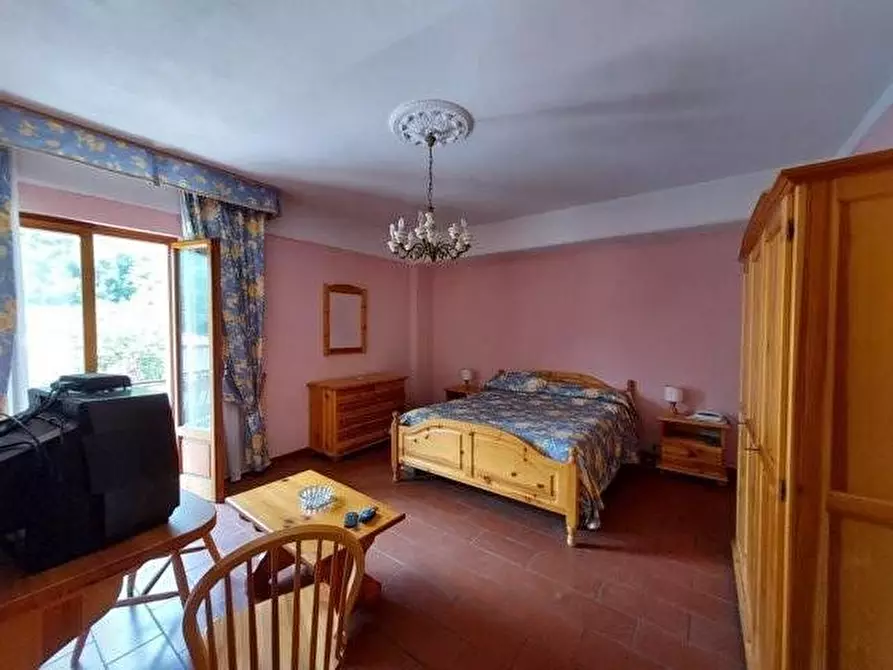 Immagine 17 di Albergo/B&B/Residence in vendita  a Vagli Sotto