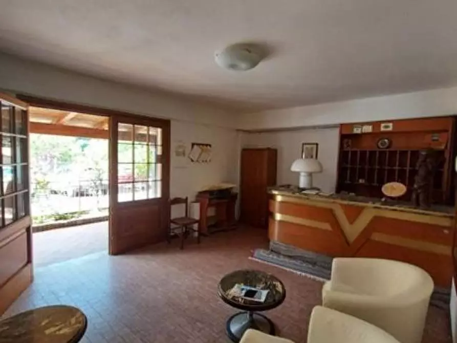 Immagine 8 di Albergo/B&B/Residence in vendita  a Vagli Sotto