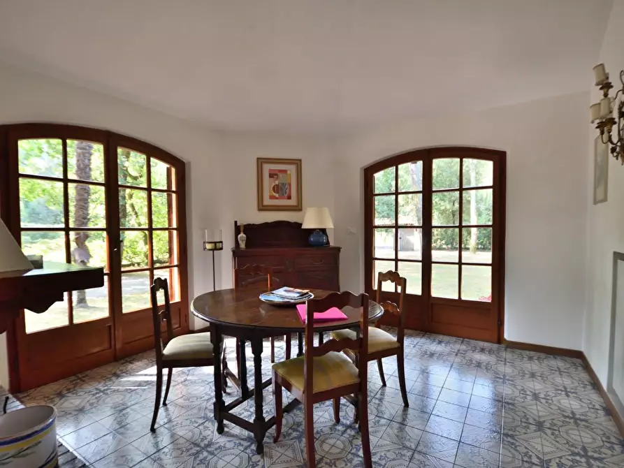 Immagine 10 di Casa bifamiliare in vendita  a Massa