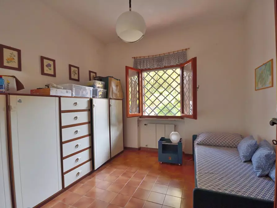 Immagine 14 di Casa bifamiliare in vendita  a Massa