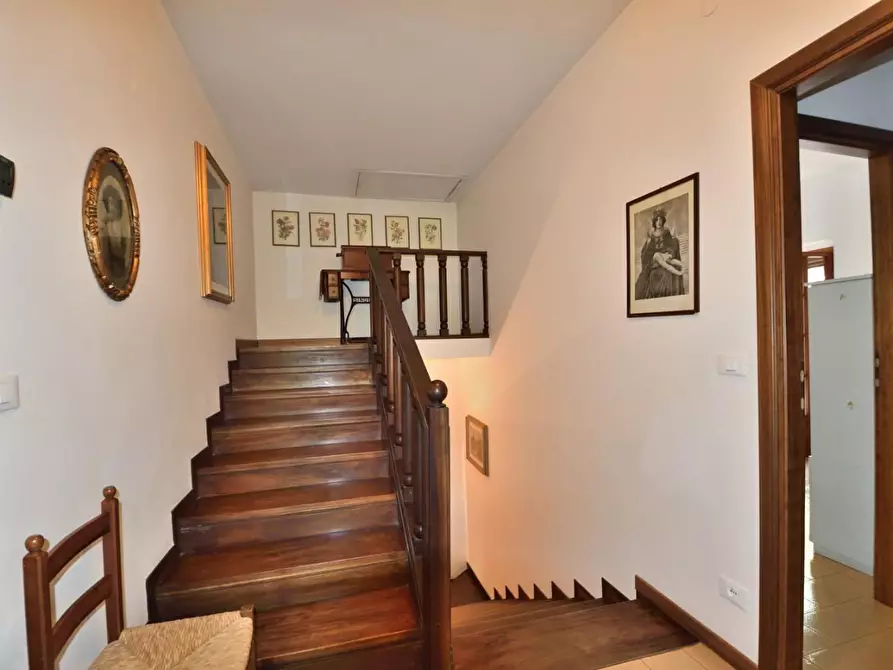 Immagine 18 di Casa bifamiliare in vendita  a Massa