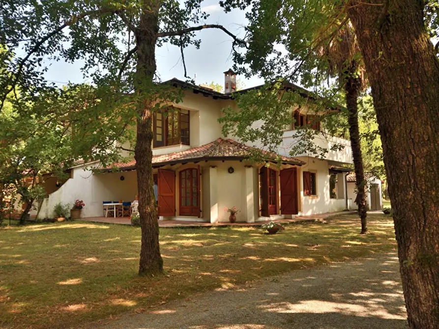 Immagine 7 di Casa bifamiliare in vendita  a Massa