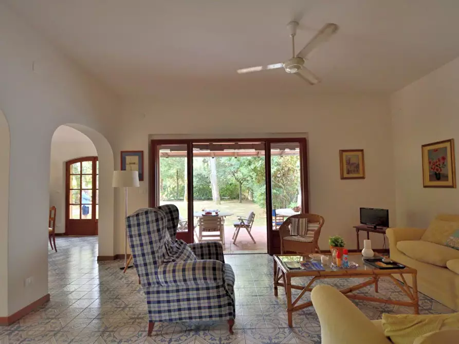 Immagine 9 di Casa bifamiliare in vendita  a Massa
