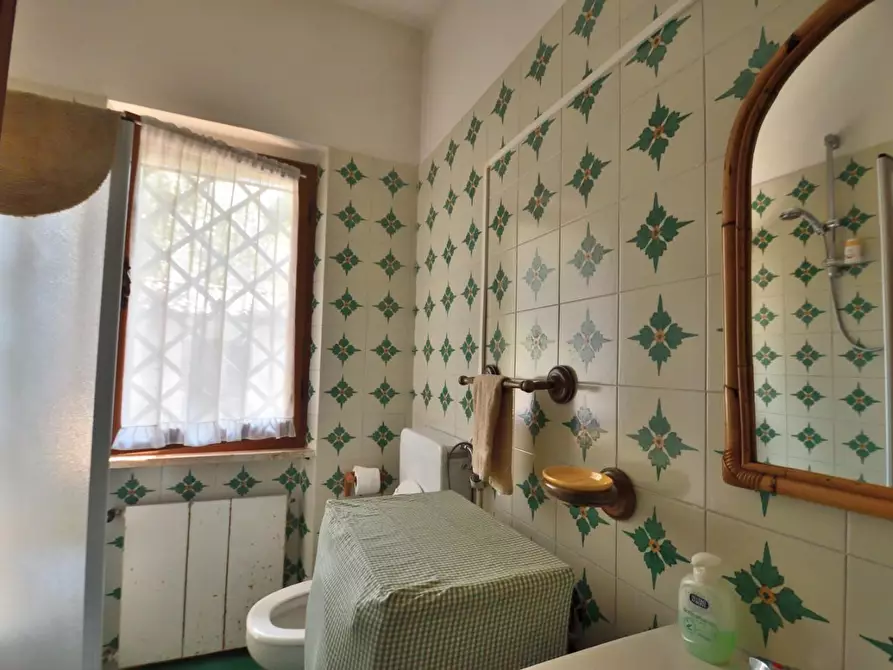 Immagine 17 di Casa bifamiliare in vendita  a Massa