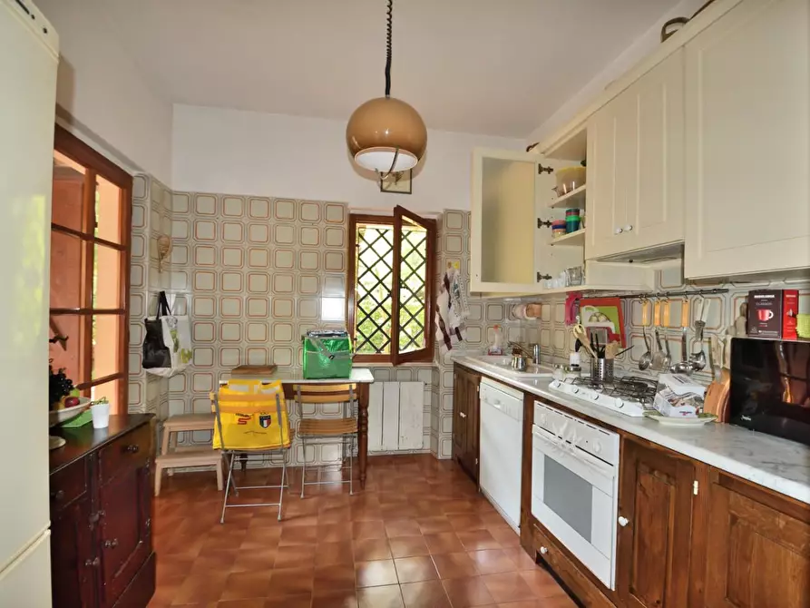 Immagine 3 di Casa bifamiliare in vendita  a Massa
