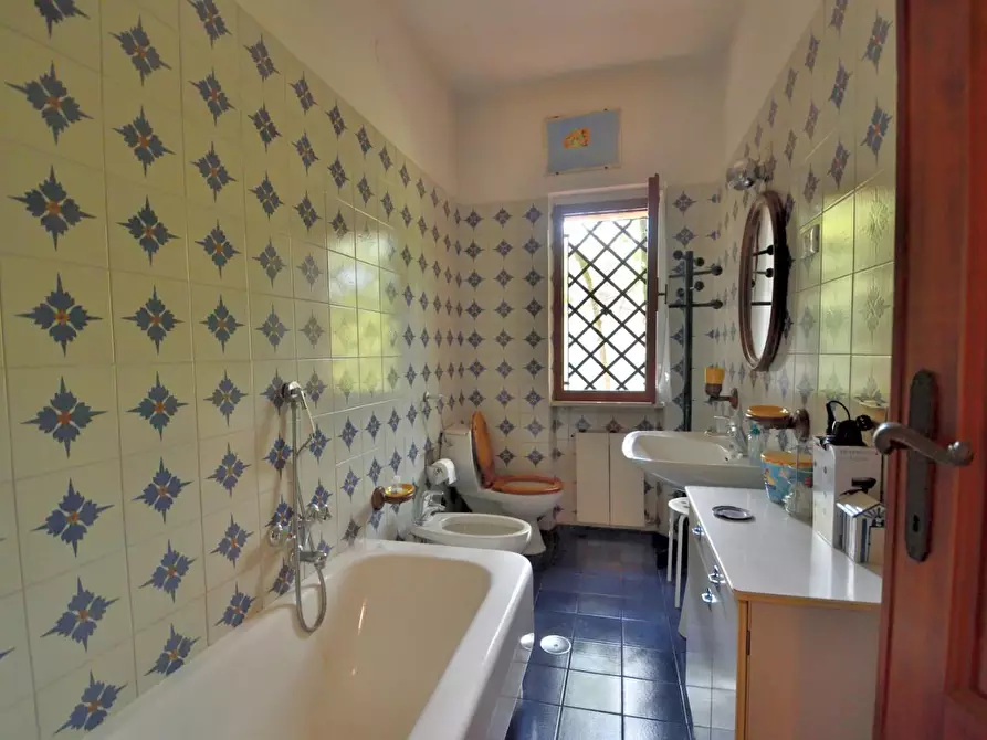 Immagine 16 di Casa bifamiliare in vendita  a Massa