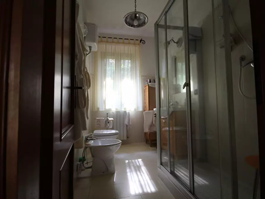 Immagine 11 di Villa in vendita  a Murlo